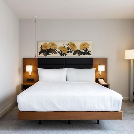 Hilton Garden Inn Tbilisi Chavchavadze Экстерьер фото