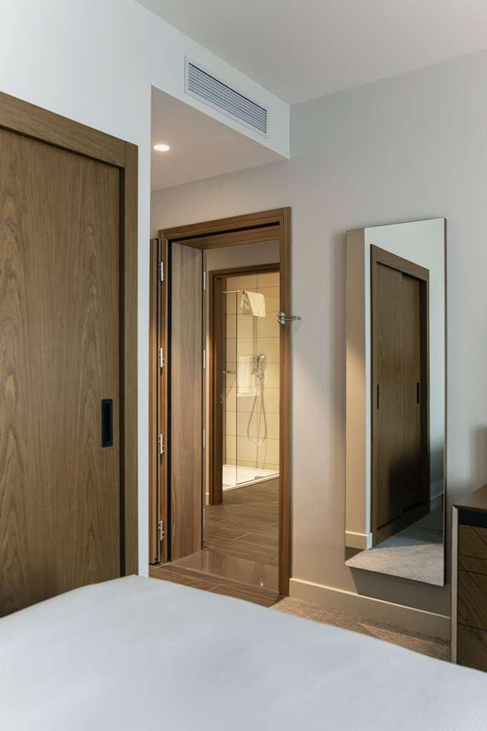 Hilton Garden Inn Tbilisi Chavchavadze Номер фото