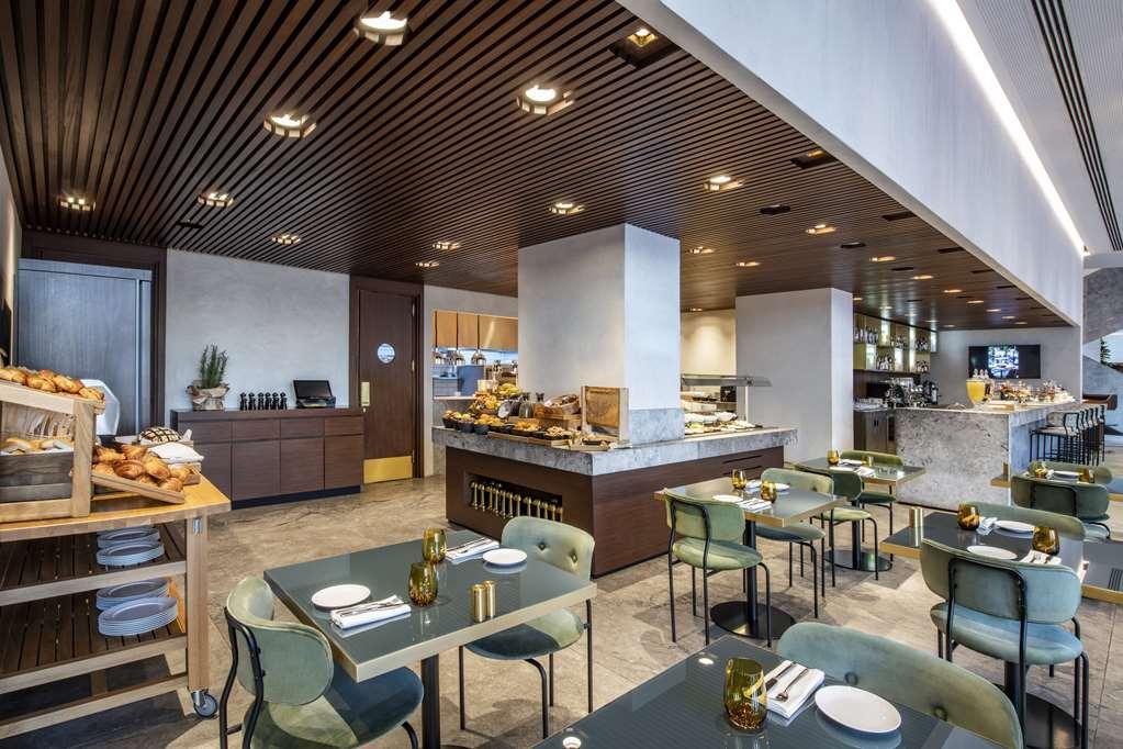 Hilton Garden Inn Tbilisi Chavchavadze Ресторан фото