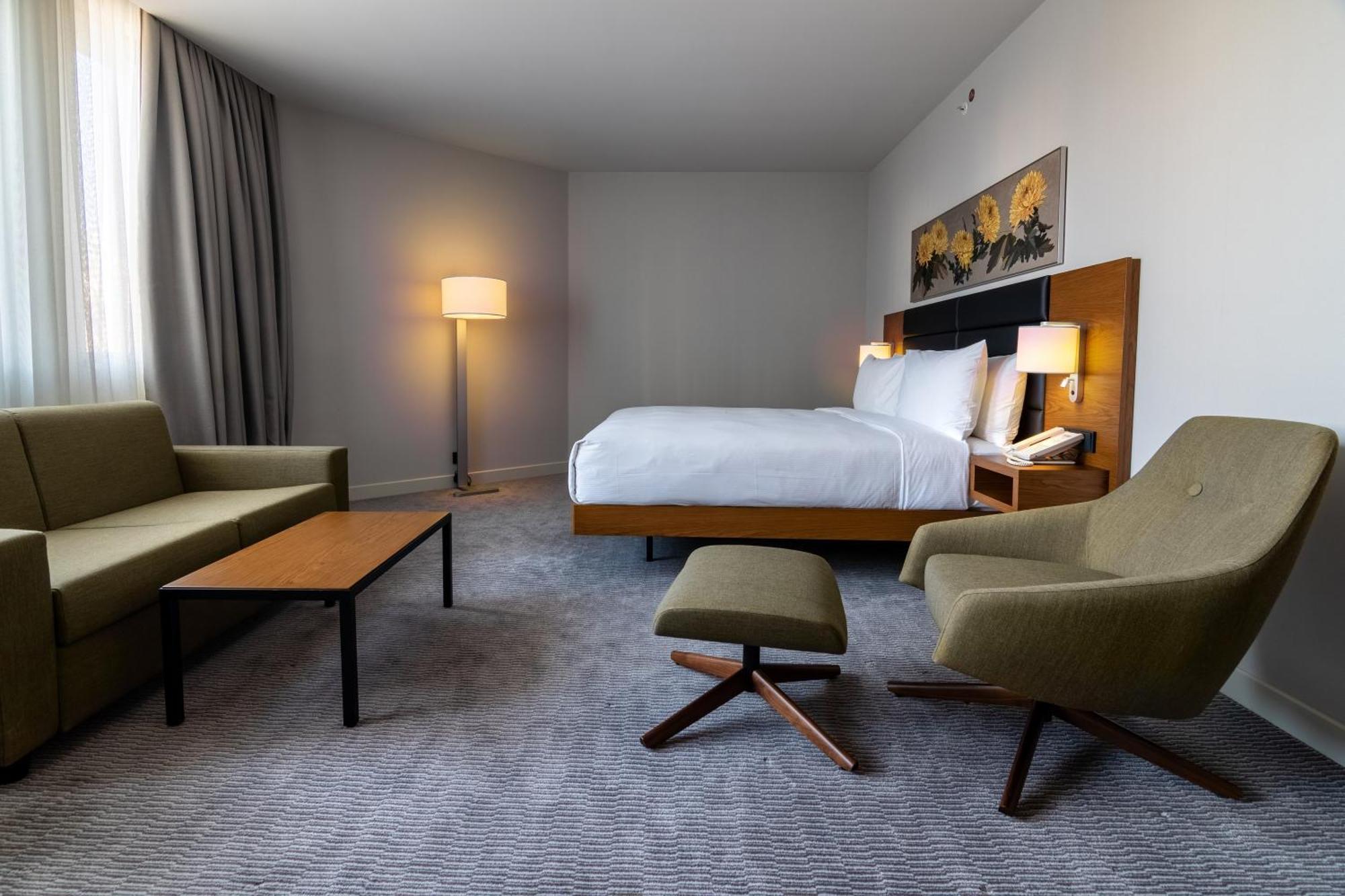 Hilton Garden Inn Tbilisi Chavchavadze Экстерьер фото