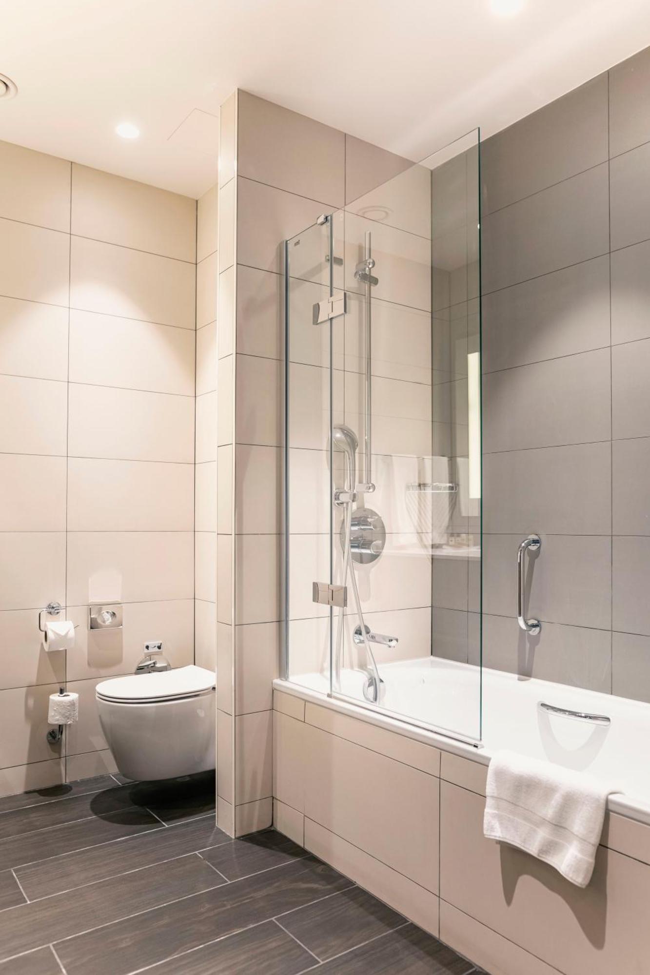 Hilton Garden Inn Tbilisi Chavchavadze Экстерьер фото