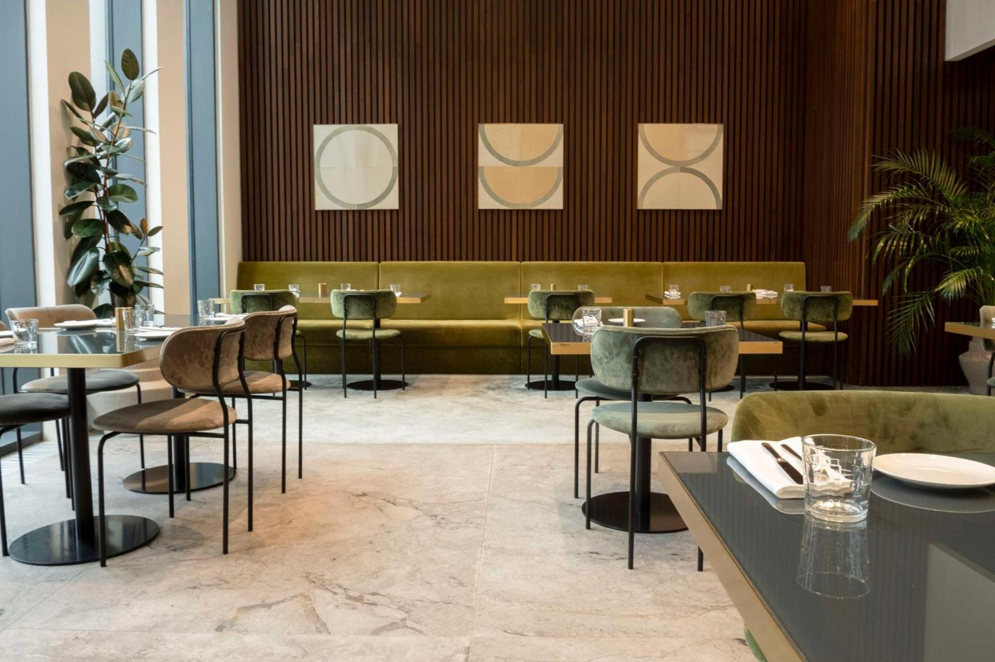 Hilton Garden Inn Tbilisi Chavchavadze Экстерьер фото